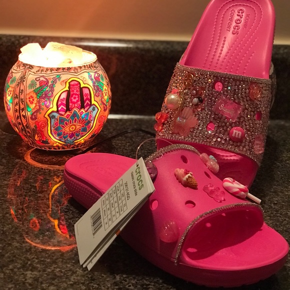 ✨CUSTOMIZED GLAM ELECTRIC PINK 💎 BLING CROC 🐊 SLIDES SIZE 9✨ - Picture 2 of 2